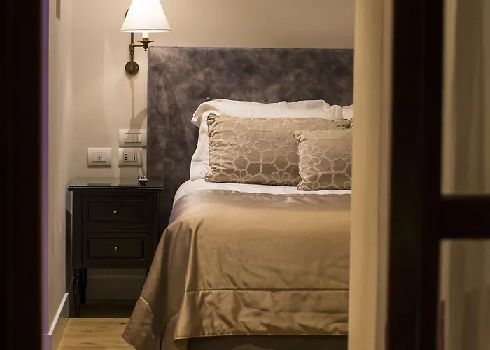 Monte Cenci Otel